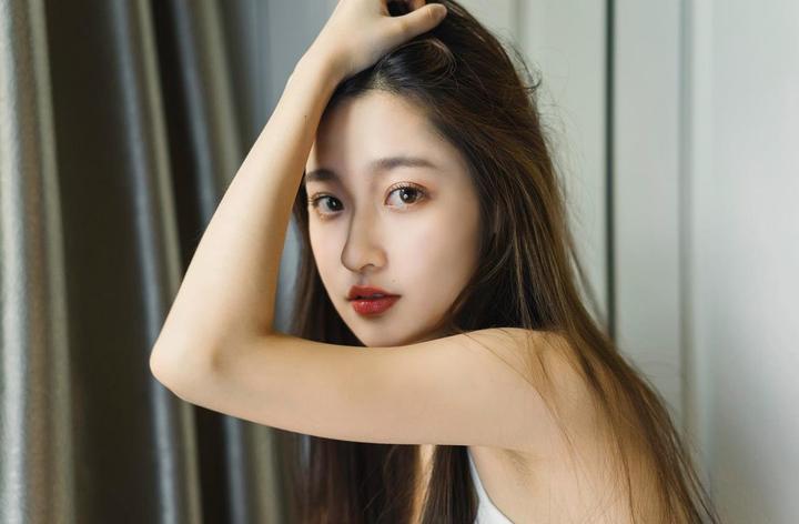 女主角图书管理员