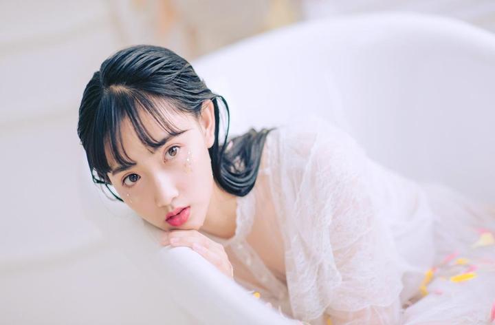 倾辛艺术风格